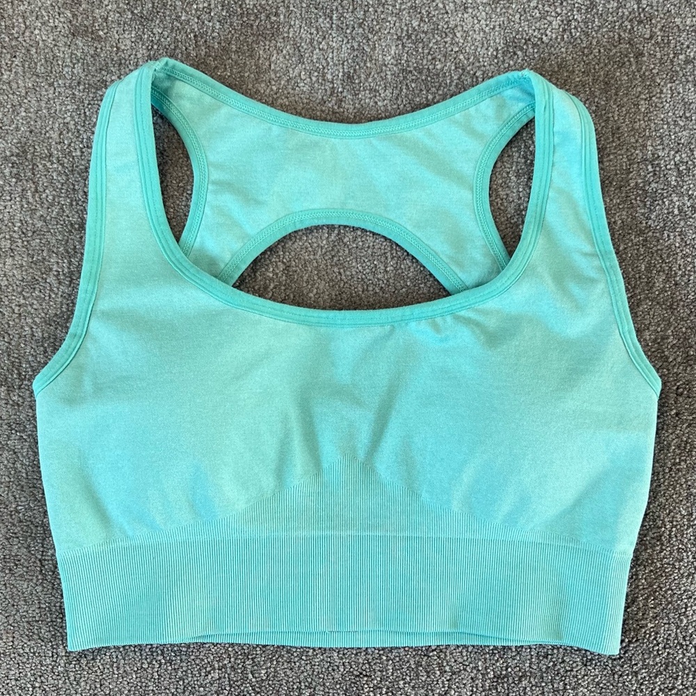 NVGTN Eclipse Seamless Sports Bra - Picture 3 of 7